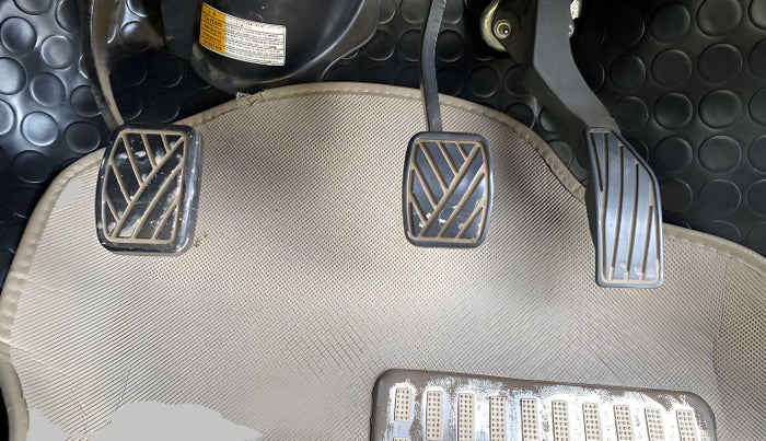 2010 Maruti Swift Dzire ZXI, Petrol, Manual, 80,313 km, Pedals