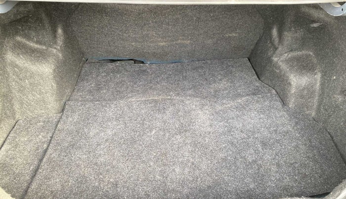 2010 Maruti Swift Dzire ZXI, Petrol, Manual, 80,313 km, Boot Inside