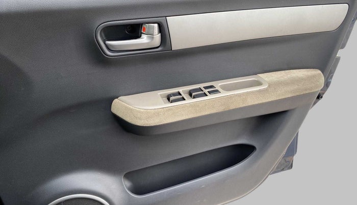 2010 Maruti Swift Dzire ZXI, Petrol, Manual, 80,313 km, Driver Side Door Panels Control