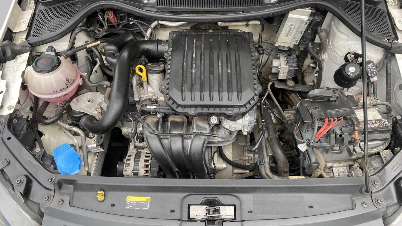 2019 Volkswagen Polo TRENDLINE 1.0L, Petrol, Manual, 57,617 km, Open Bonet