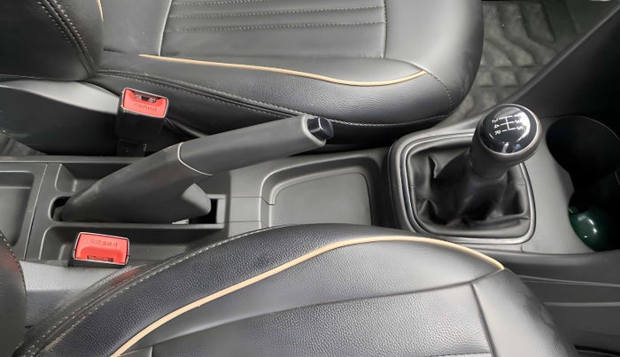 2019 Volkswagen Polo TRENDLINE 1.0L, Petrol, Manual, 57,617 km, Gear Lever