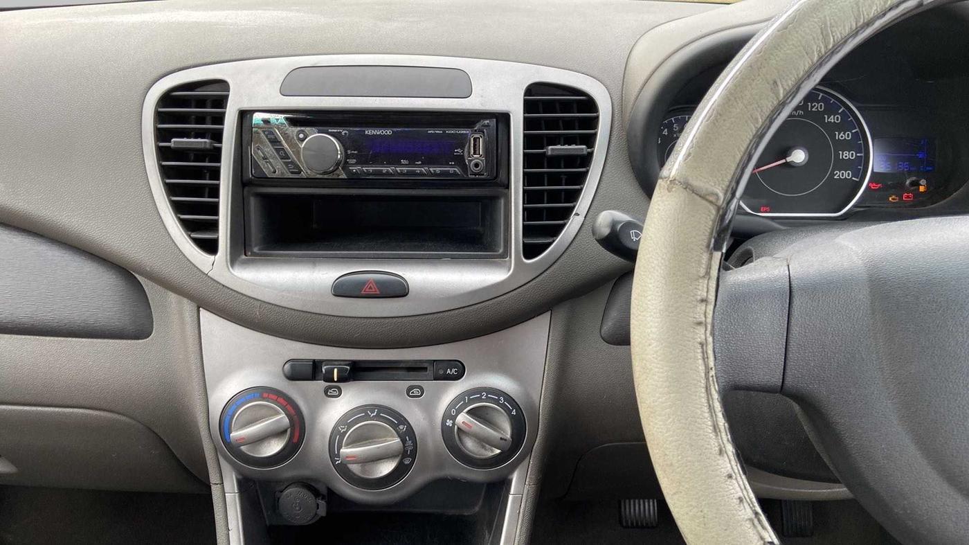 2012 Hyundai i10 MAGNA 1.2, Petrol, Manual, 35,233 km, Air Conditioner