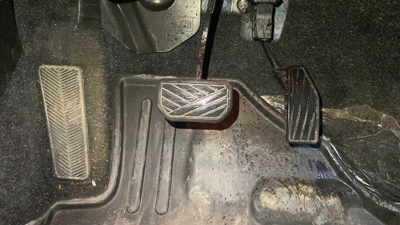2022 Maruti XL6 ALPHA PLUS AT, Petrol, Automatic, 10,259 km, Pedals