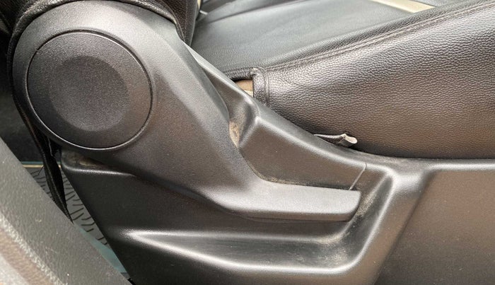 2019 Maruti New Wagon-R VXI 1.0, Petrol, Manual, 24,147 km, Driver Side Adjustment Panel