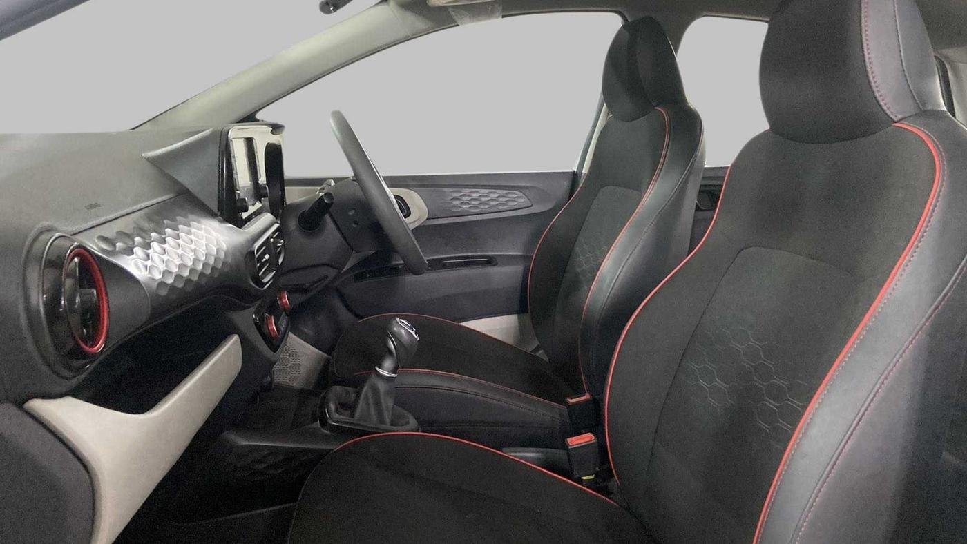 2021 Hyundai AURA SX+ 1.0 TURBO GDI MT, Petrol, Manual, 13,621 km, Right Side Front Door Cabin