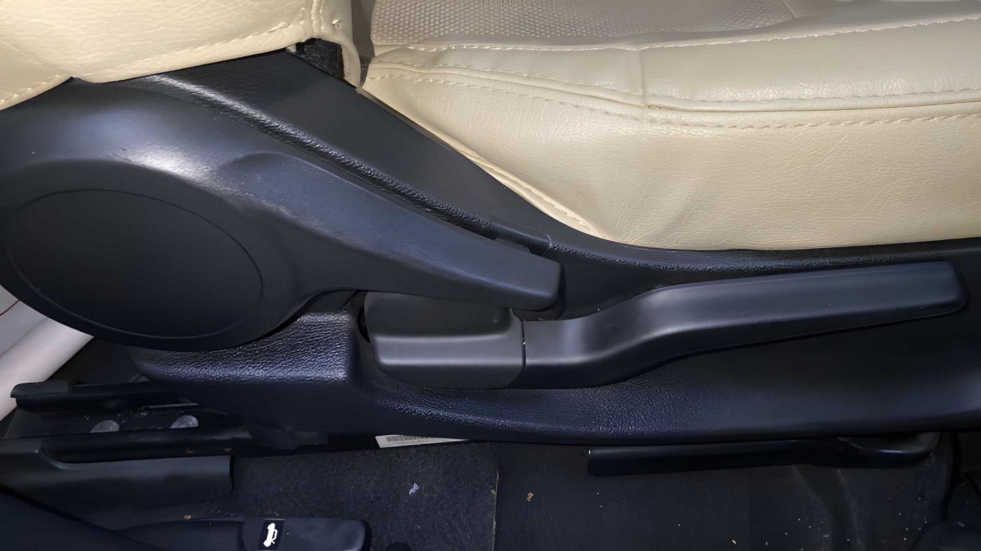 2020 Honda City 1.5L I-VTE V CVT, Petrol, Automatic, 19,163 km, Driver Side Adjustment Panel