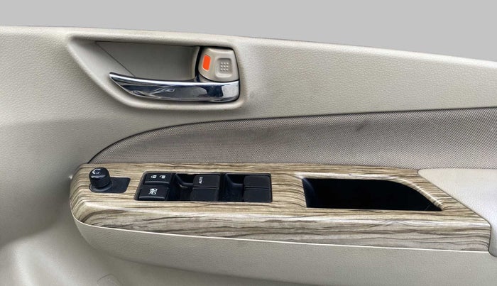 2018 Maruti Ciaz DELTA 1.5 SHVS MT PETROL, Petrol, Manual, 50,574 km, Driver Side Door Panels Control