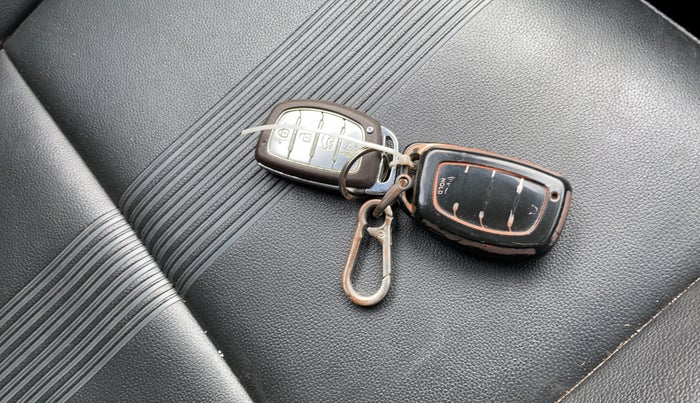 2020 Hyundai NEW I20 ASTA (O) 1.0 TURBO GDI DCT, Petrol, Automatic, 68,482 km, Key Close Up