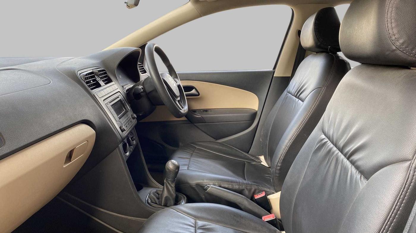 2016 Volkswagen Ameo COMFORTLINE 1.2L, Petrol, Manual, 72,397 km, Right Side Front Door Cabin