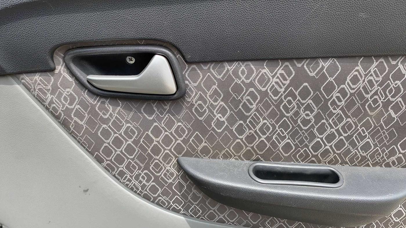 2018 Maruti Alto 800 LXI, Petrol, Manual, 21,549 km, Driver Side Door Panels Control
