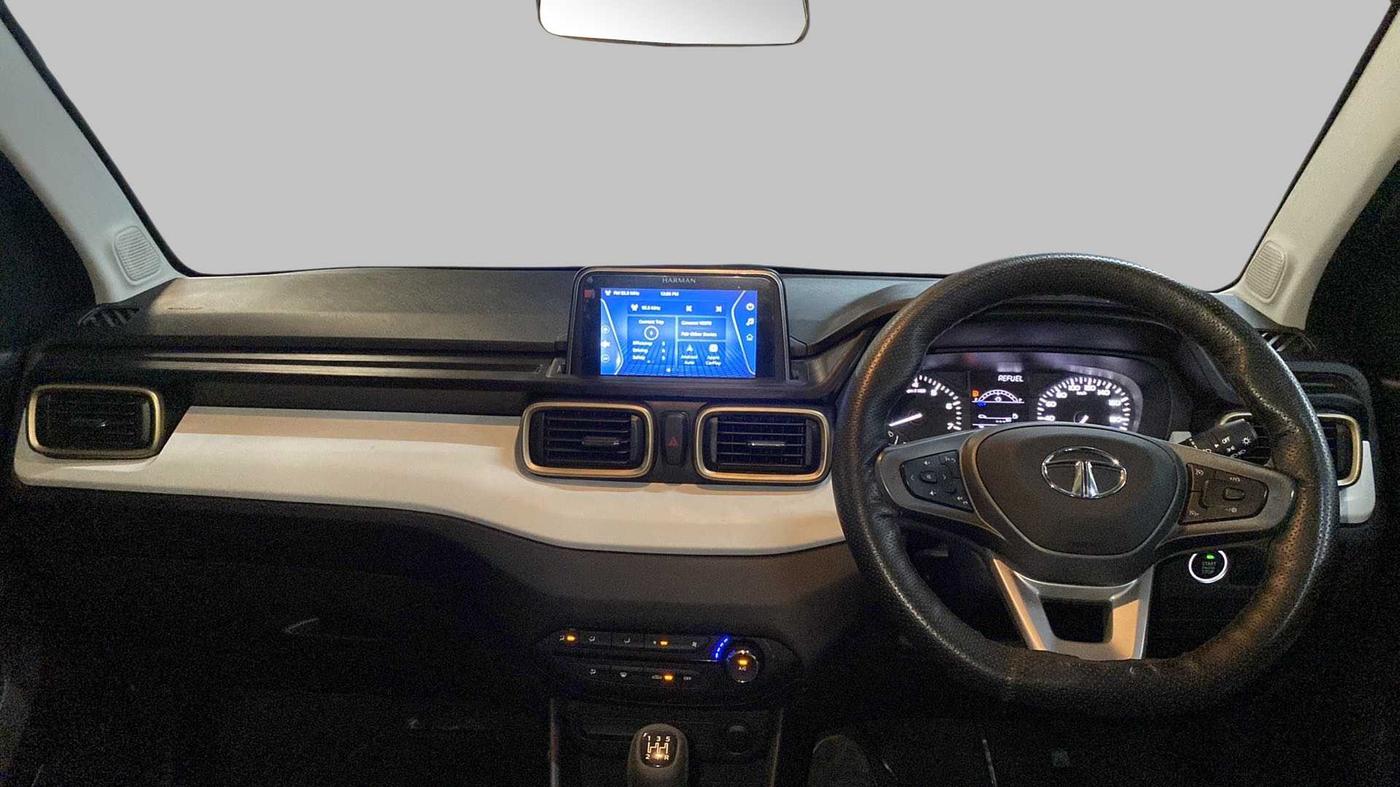 2022 Tata PUNCH ACCOMPLISHED MT, Petrol, Manual, 4,392 km, Dashboard