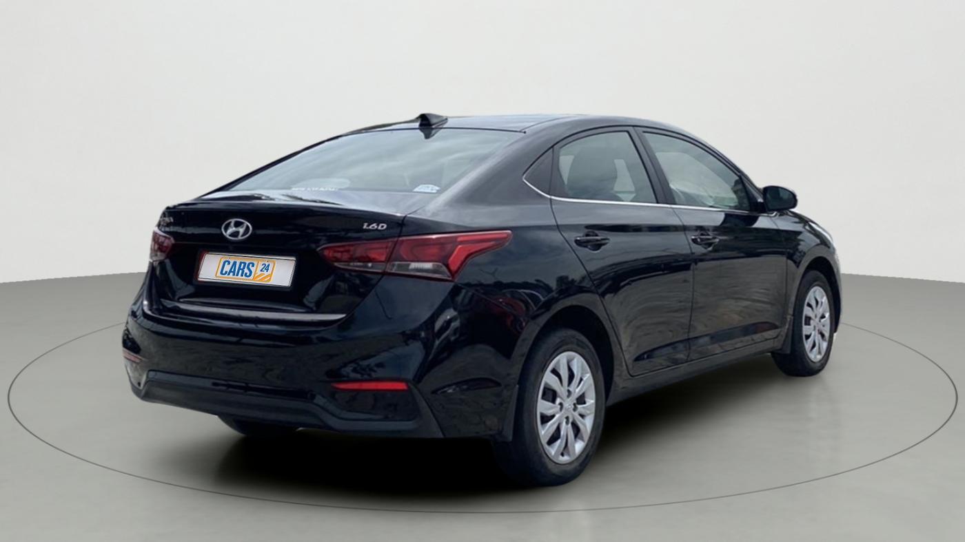 2018 Hyundai Verna 1.6 EX CRDI, Diesel, Manual, 46,551 km, Right Back Diagonal