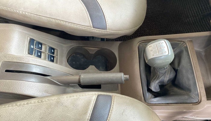 2014 Mahindra Bolero SLX BS IV, Diesel, Manual, 46,998 km, Gear Lever