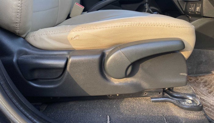 2015 Honda Jazz 1.2L I-VTEC SV, Petrol, Manual, 60,205 km, Driver Side Adjustment Panel