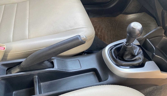 2015 Honda Jazz 1.2L I-VTEC SV, Petrol, Manual, 60,205 km, Gear Lever