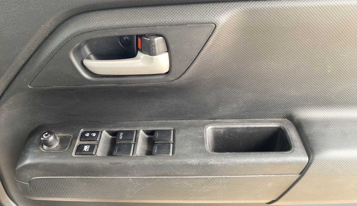 2021 Maruti New Wagon-R VXI 1.0, Petrol, Manual, 4,505 km, Driver Side Door Panels Control