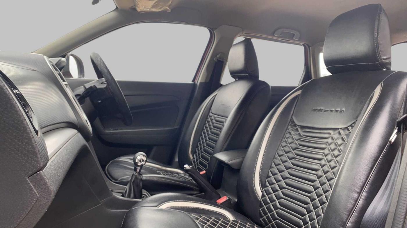 2016 Maruti Vitara Brezza LDI, Diesel, Manual, 68,943 km, Right Side Front Door Cabin