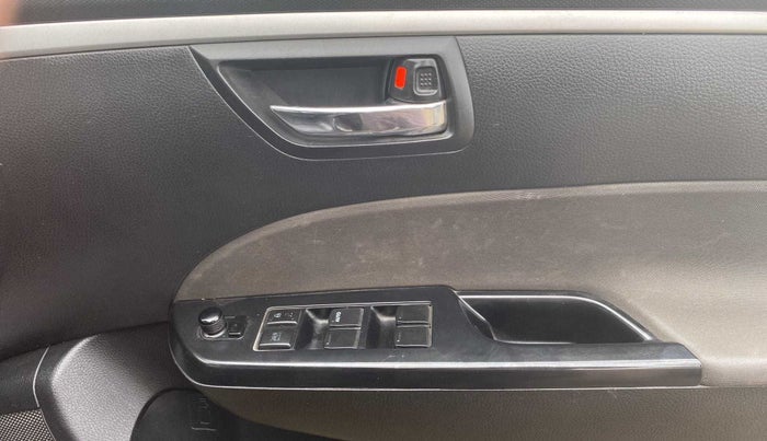 2016 Maruti Swift VXI O, Petrol, Manual, 65,033 km, Driver Side Door Panels Control