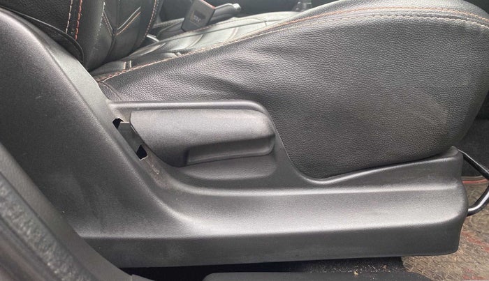 2016 Maruti Swift VXI O, Petrol, Manual, 65,033 km, Driver Side Adjustment Panel