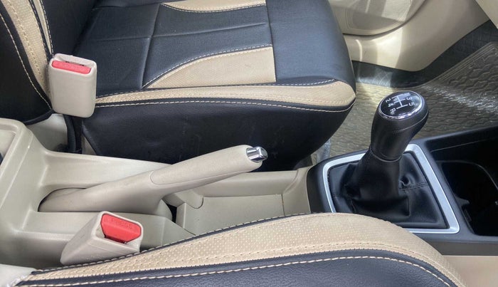 2021 Maruti Dzire ZXI, Petrol, Manual, 31,615 km, Gear Lever