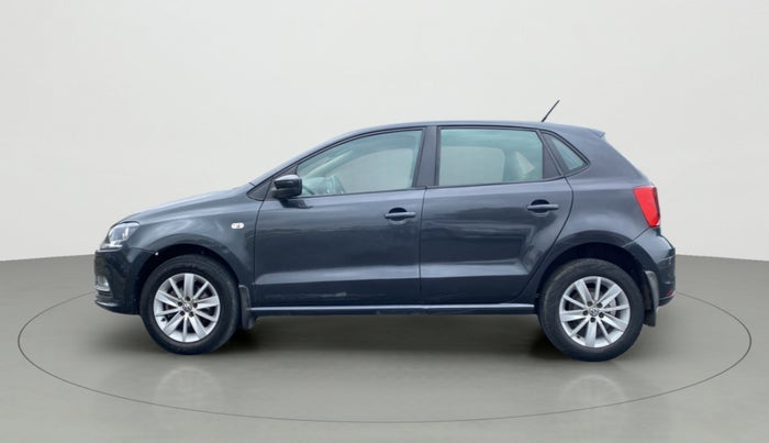 2015 Volkswagen Polo HIGHLINE1.2L, Petrol, Manual, 1,04,086 km, Left Side