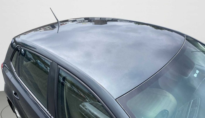 2015 Volkswagen Polo HIGHLINE1.2L, Petrol, Manual, 1,04,086 km, Roof