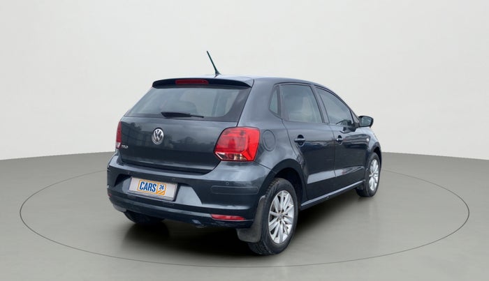 2015 Volkswagen Polo HIGHLINE1.2L, Petrol, Manual, 1,04,086 km, Right Back Diagonal
