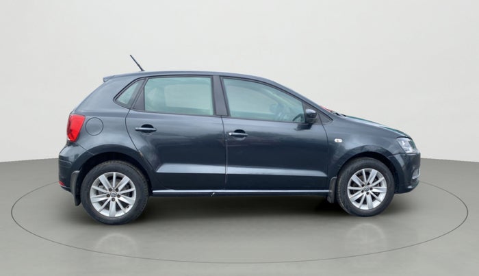2015 Volkswagen Polo HIGHLINE1.2L, Petrol, Manual, 1,04,086 km, Right Side View