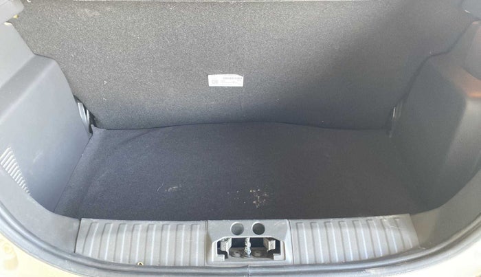 2019 Ford FREESTYLE TITANIUM 1.2 PETROL, Petrol, Manual, 13,328 km, Boot Inside