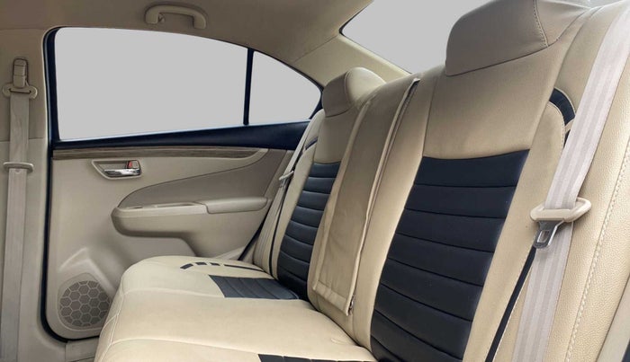 2018 Maruti Ciaz DELTA 1.5 SHVS MT PETROL, Petrol, Manual, 35,782 km, Right Side Rear Door Cabin