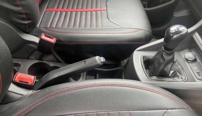 2019 Ford New Figo TITANIUM 1.2 PETROL MT, Petrol, Manual, 45,554 km, Gear Lever