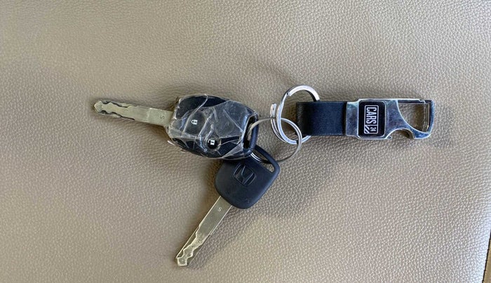 2017 Honda Amaze 1.2L I-VTEC S, Petrol, Manual, 54,759 km, Key Close Up