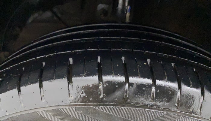 2018 Maruti Baleno ALPHA PETROL 1.2, Petrol, Manual, 32,758 km, Left Front Tyre Tread