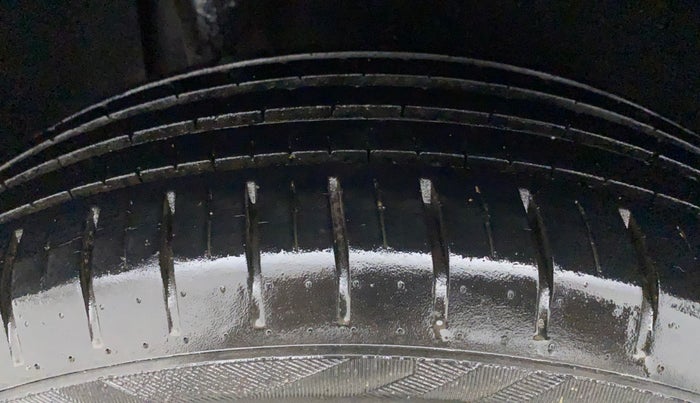2018 Maruti Baleno ALPHA PETROL 1.2, Petrol, Manual, 32,758 km, Right Rear Tyre Tread