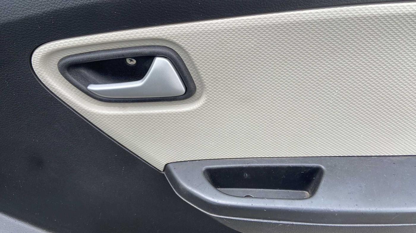 2020 Maruti Alto LXI, Petrol, Manual, 18,650 km, Driver Side Door Panels Control