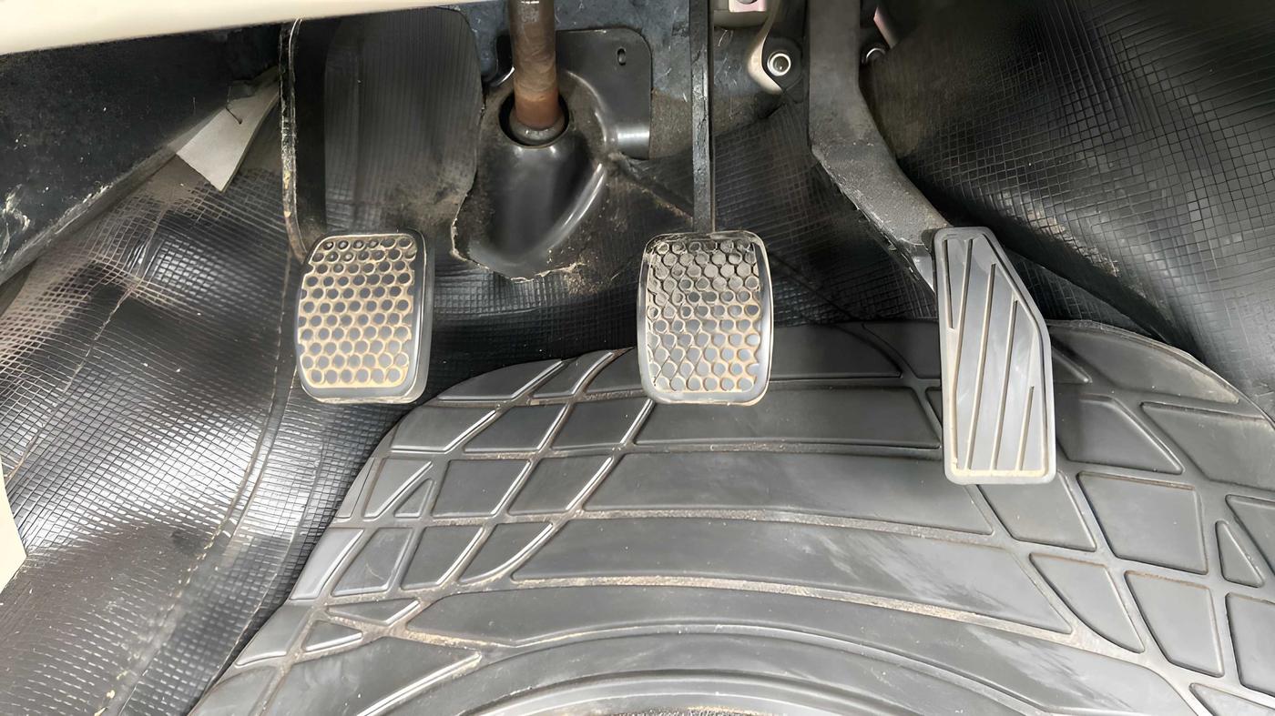 2020 Maruti Alto LXI, Petrol, Manual, 18,650 km, Pedals