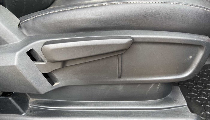 2021 Tata ALTROZ XZ PLUS PETROL, Petrol, Manual, 16,239 km, Driver Side Adjustment Panel