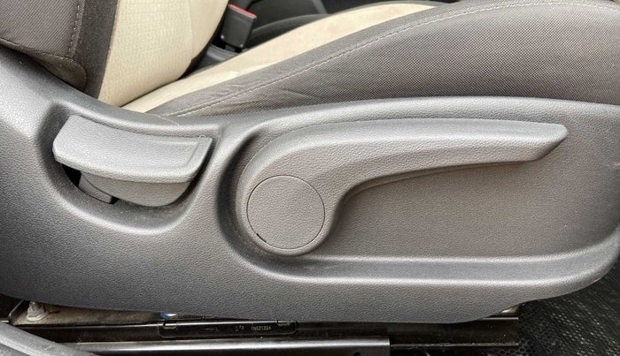 2019 Hyundai Verna 1.6 VTVT SX + AT, Petrol, Automatic, 52,144 km, Driver Side Adjustment Panel