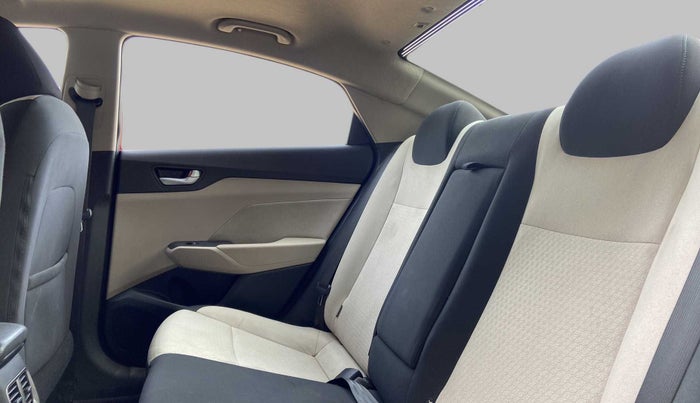 2019 Hyundai Verna 1.6 VTVT SX + AT, Petrol, Automatic, 52,144 km, Right Side Rear Door Cabin