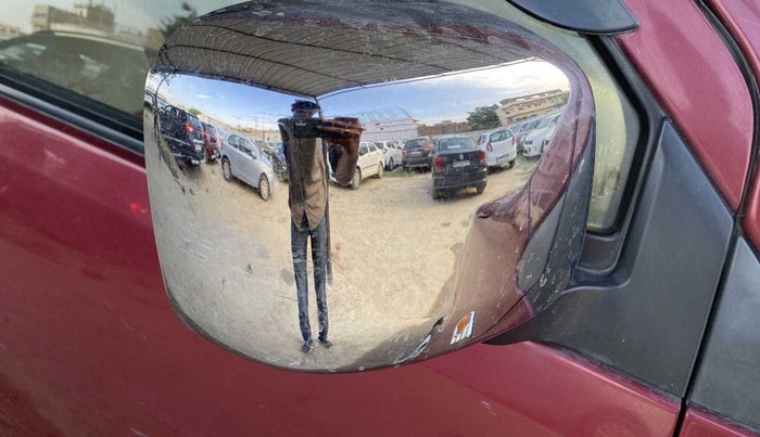 2012 Maruti Wagon R 1.0 VXI, Petrol, Manual, 61,195 km, Right rear-view mirror - Mirror movement not proper