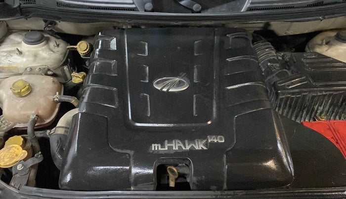 2017 Mahindra XUV500 W6 AT, Diesel, Automatic, 1,08,691 km, Open Bonet