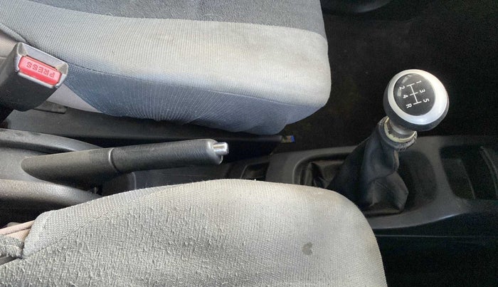 2015 Maruti Wagon R 1.0 VXI, Petrol, Manual, 37,345 km, Gear Lever
