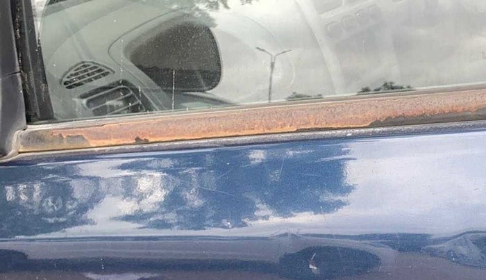 2010 Maruti Alto LXI, Petrol, Manual, 49,289 km, Front passenger door - Weather strip has minor damage