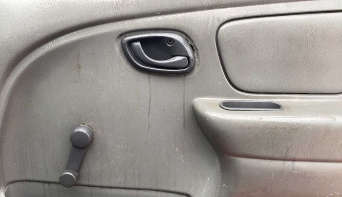 2010 Maruti Alto LXI, Petrol, Manual, 49,289 km, Driver Side Door Panels Control