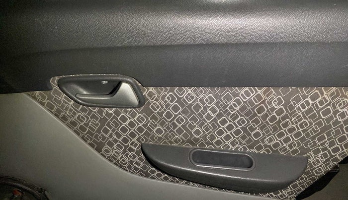 2018 Maruti Alto 800 LXI, Petrol, Manual, 85,648 km, Driver Side Door Panels Control