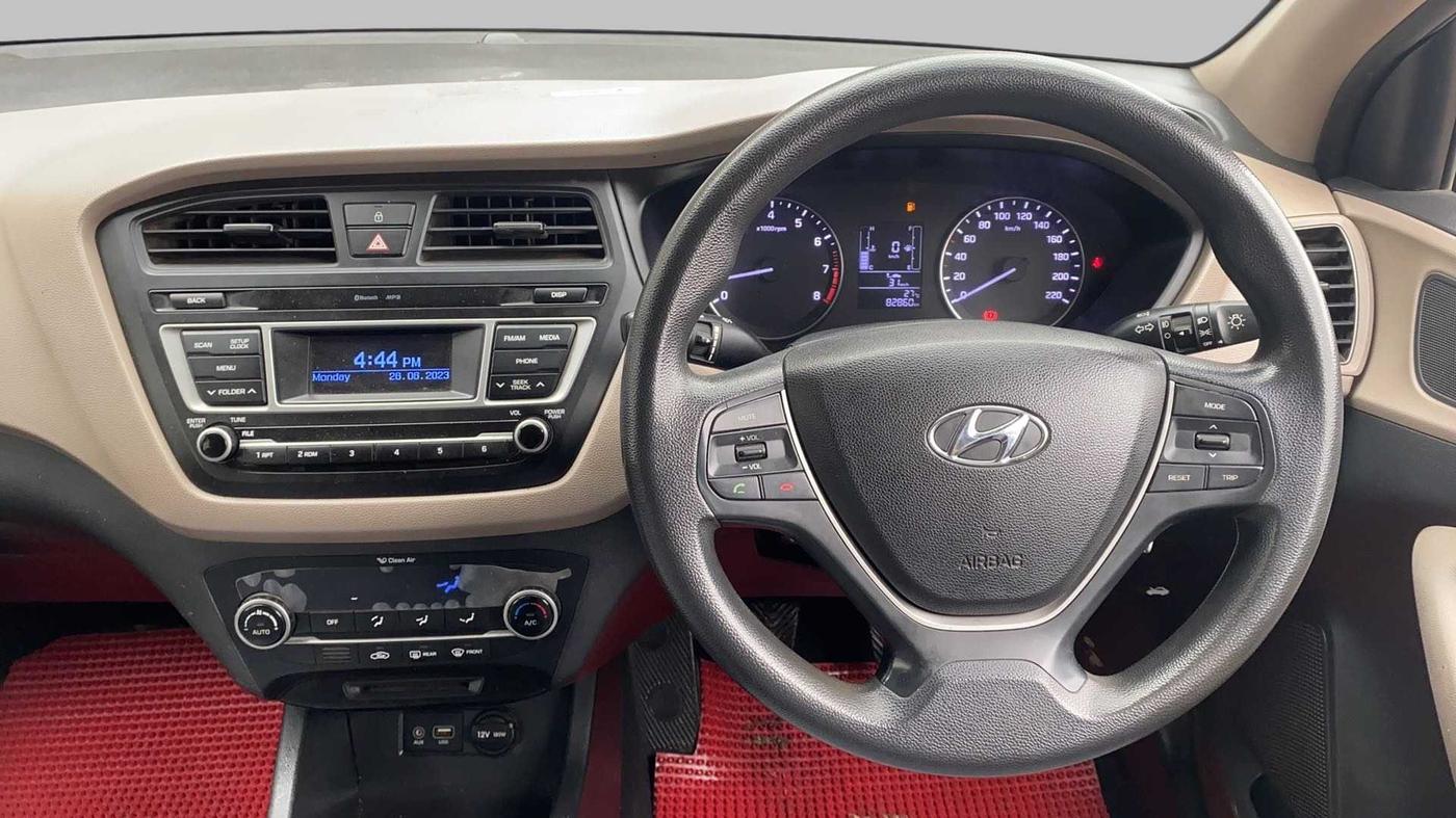 2016 Hyundai Elite i20 SPORTZ 1.2, Petrol, Manual, 82,860 km, Steering Wheel Close Up