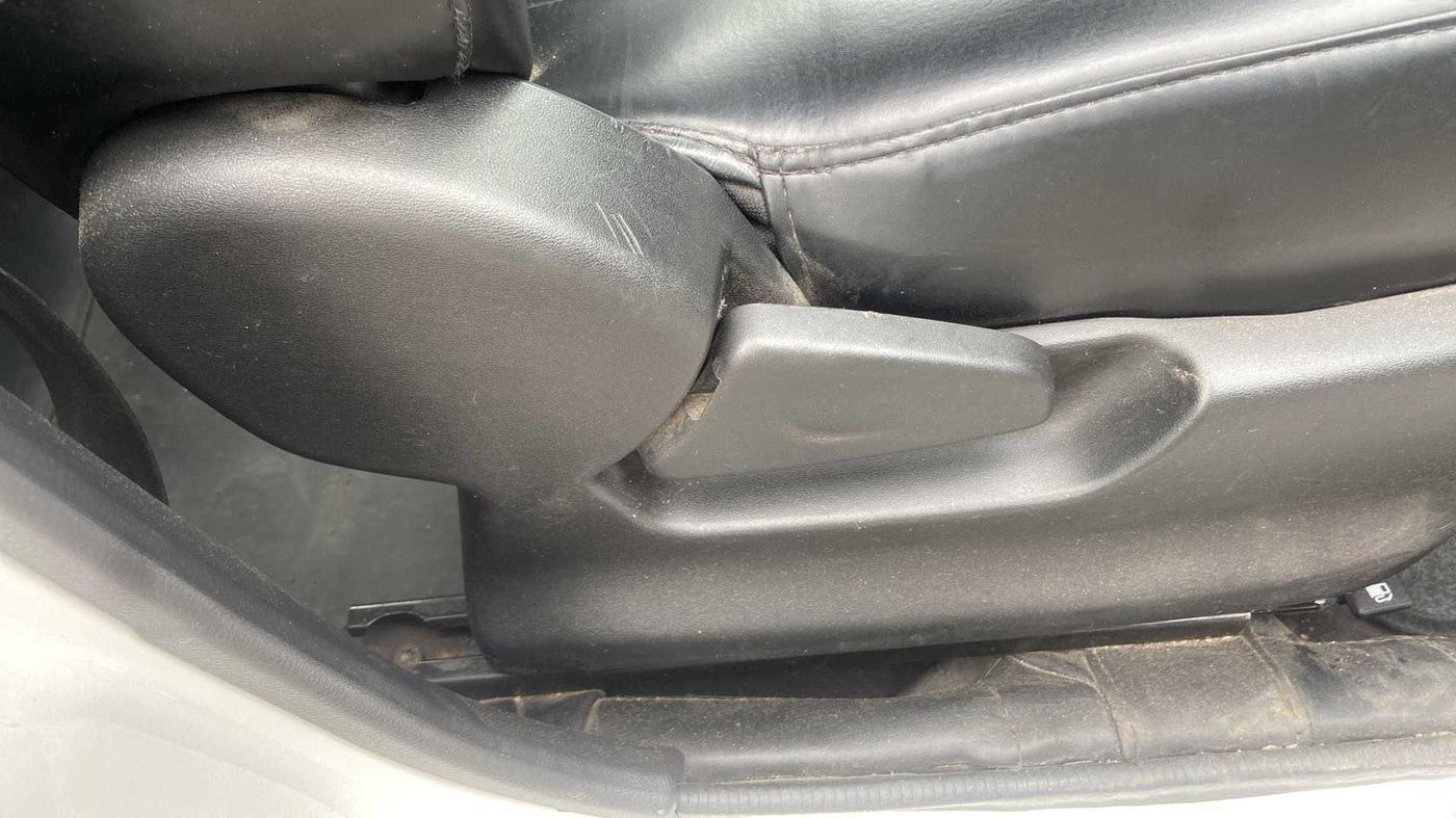 2018 Datsun Redi Go S 1.0, Petrol, Manual, 48,679 km, Driver Side Adjustment Panel