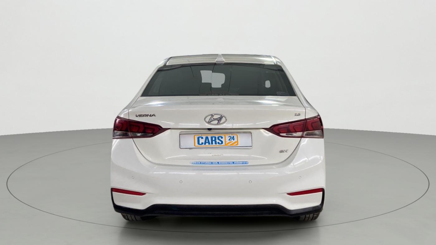 2018 Hyundai Verna 1.6 VTVT SX, Petrol, Manual, 4,922 km, Back/Rear