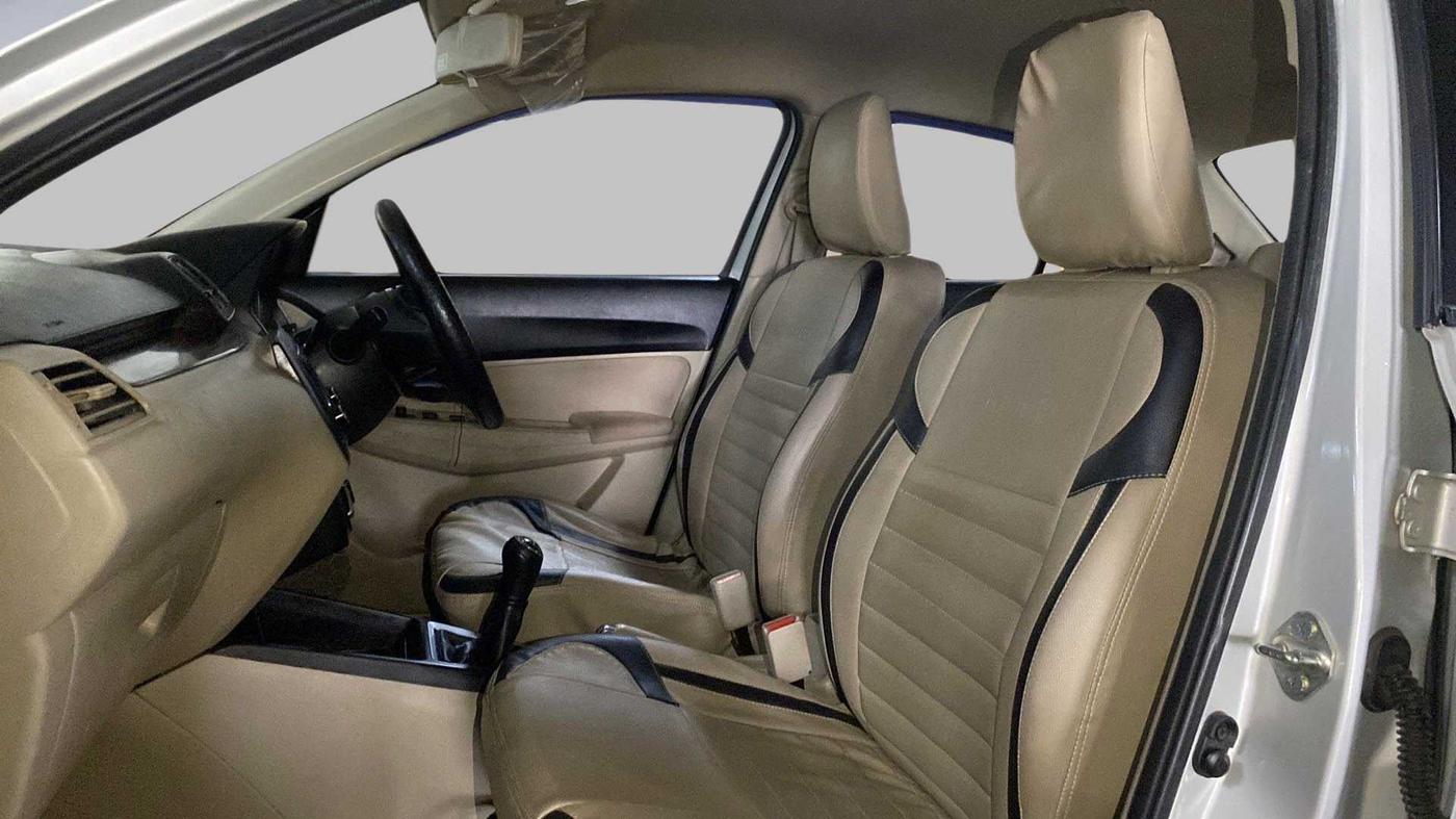 2018 Maruti Dzire VXI, Petrol, Manual, 37,741 km, Right Side Front Door Cabin