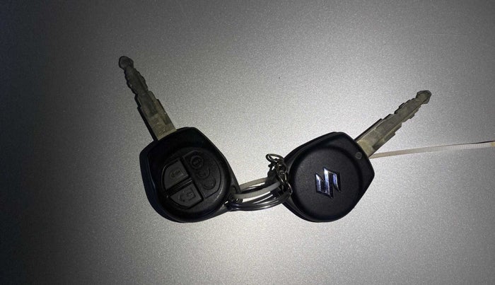2018 Maruti Dzire VXI, Petrol, Manual, 37,741 km, Key Close Up